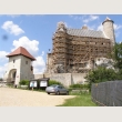 Na to idą nasze składki, Krzysiu remontuje dom.